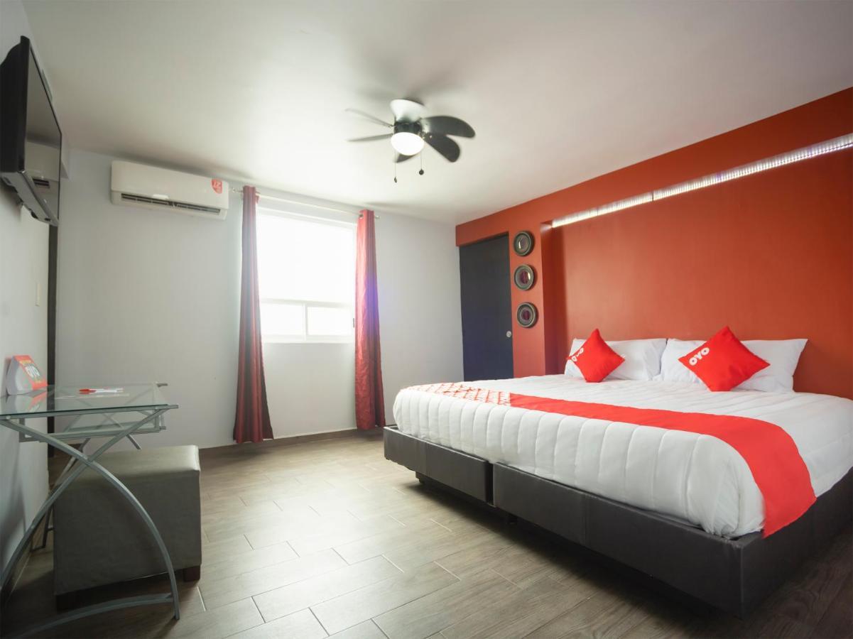 Adhoc Express Hotell Monterrey Eksteriør bilde