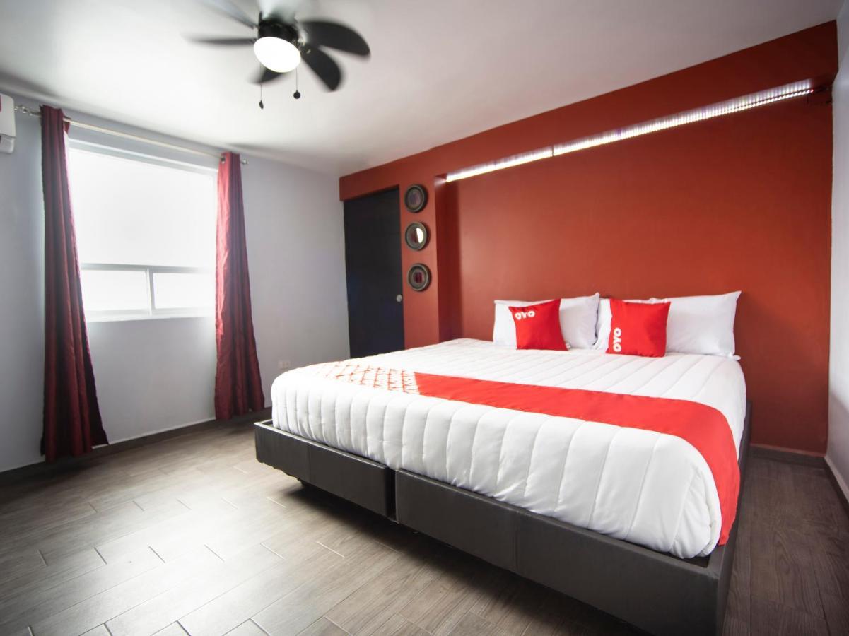 Adhoc Express Hotell Monterrey Eksteriør bilde