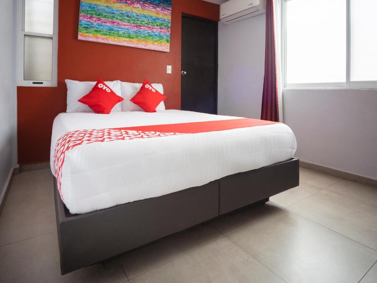 Adhoc Express Hotell Monterrey Eksteriør bilde