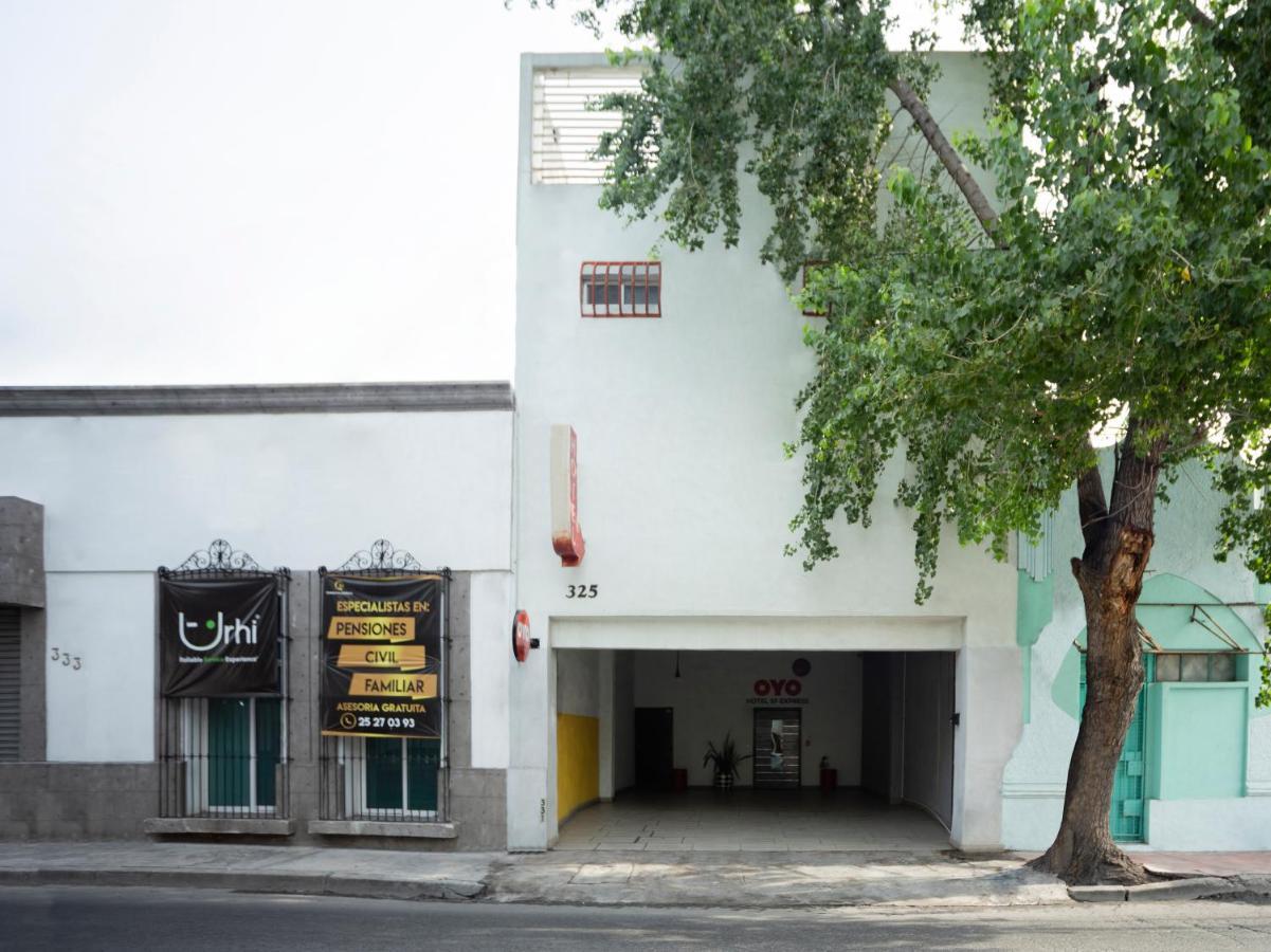 Adhoc Express Hotell Monterrey Eksteriør bilde
