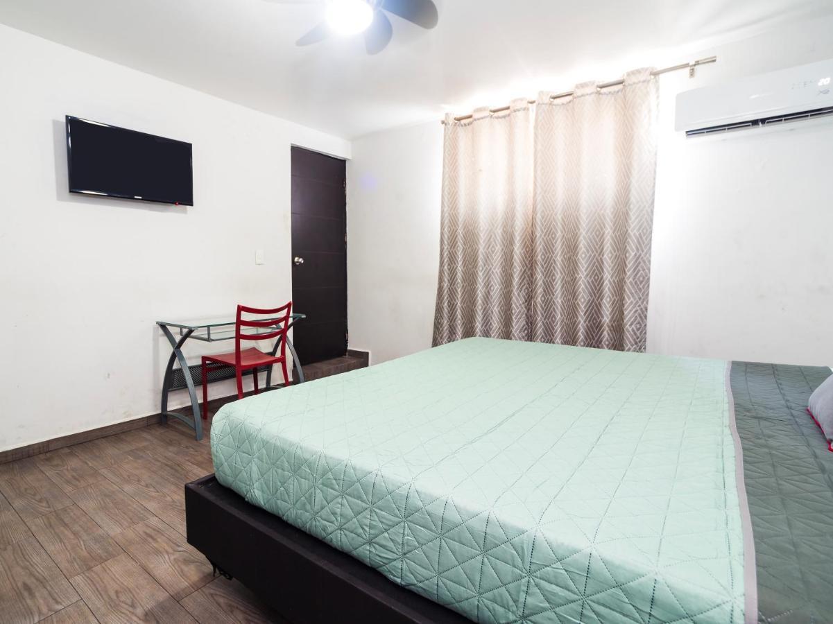 Adhoc Express Hotell Monterrey Eksteriør bilde